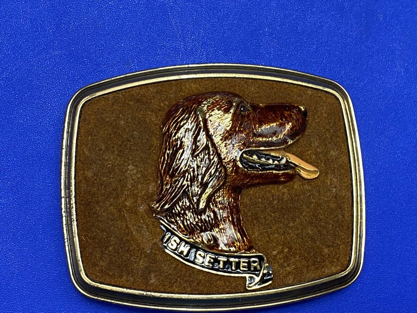 Vintage Irish Setter Dog - Man's Best Friend belt buckle 1979 Raintree