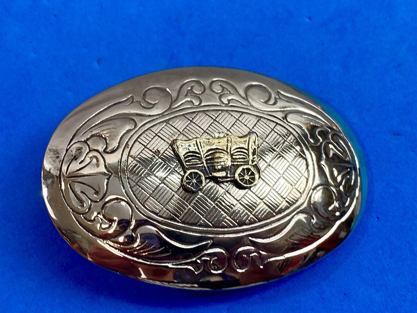 USA Made vintage western covered wagon engraved mixed metal belt buckle