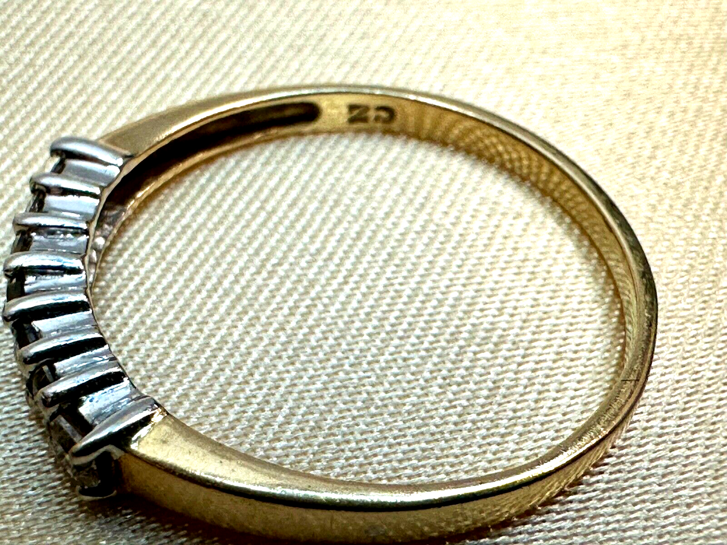 10K Gold 7-Stone Bar Setting Anniversary Ring Band CZ 1.3g Signed CRP 7 3/4 8