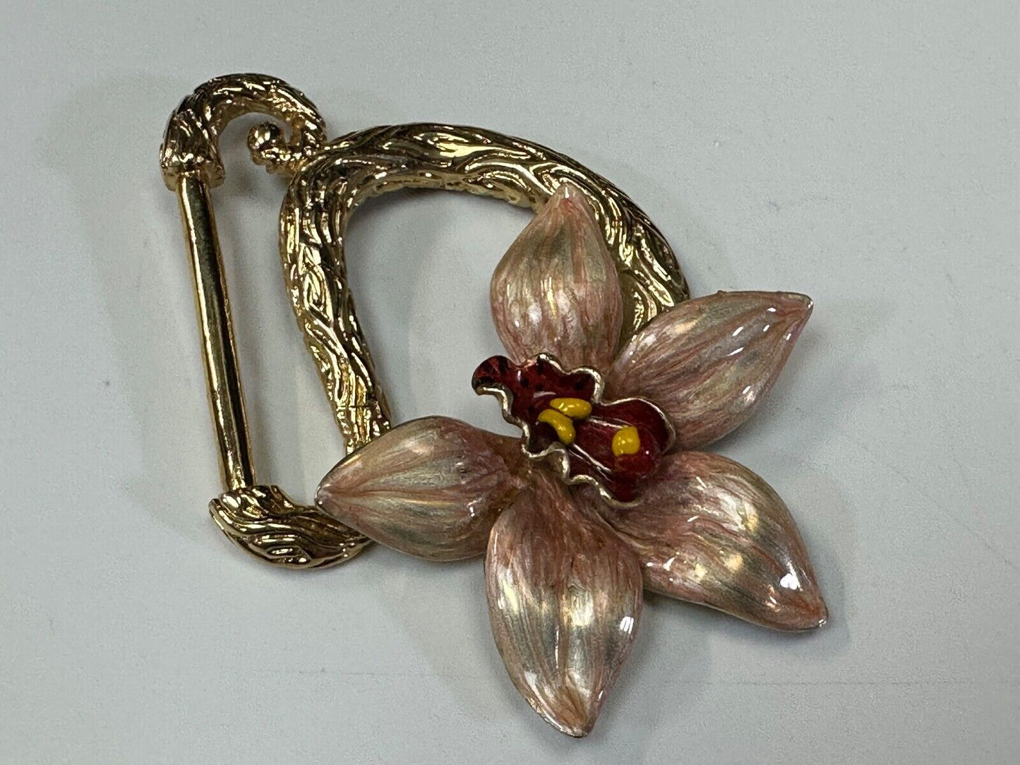 Beautiful flower cutout jeweled brushed enamel cutout belt buckle