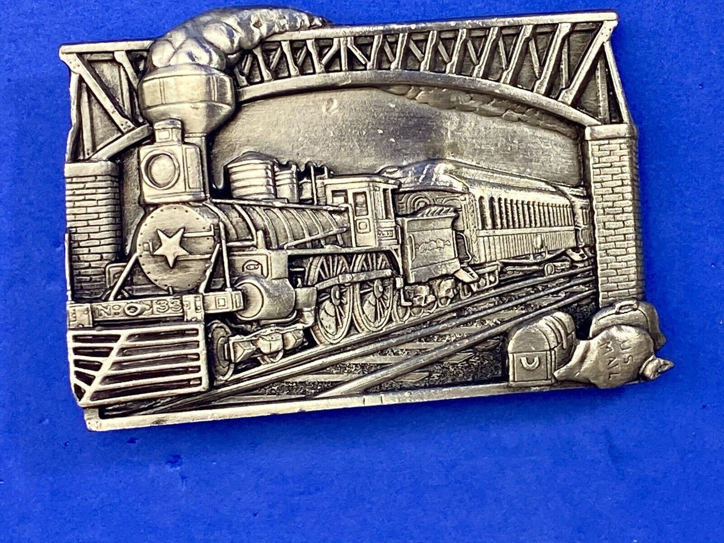 Vintage 1988 Train Locomotive Under Bridge Railroad Bergamot U41 Belt Buckle
