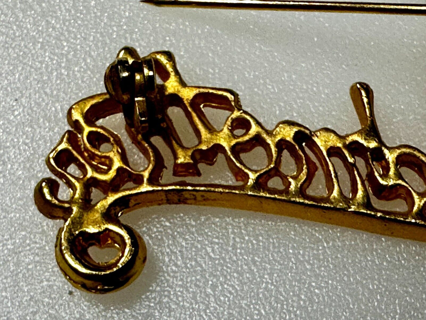 #1 Number One Grandmother Love Gift Gold Tone Vintage Brooch Pin