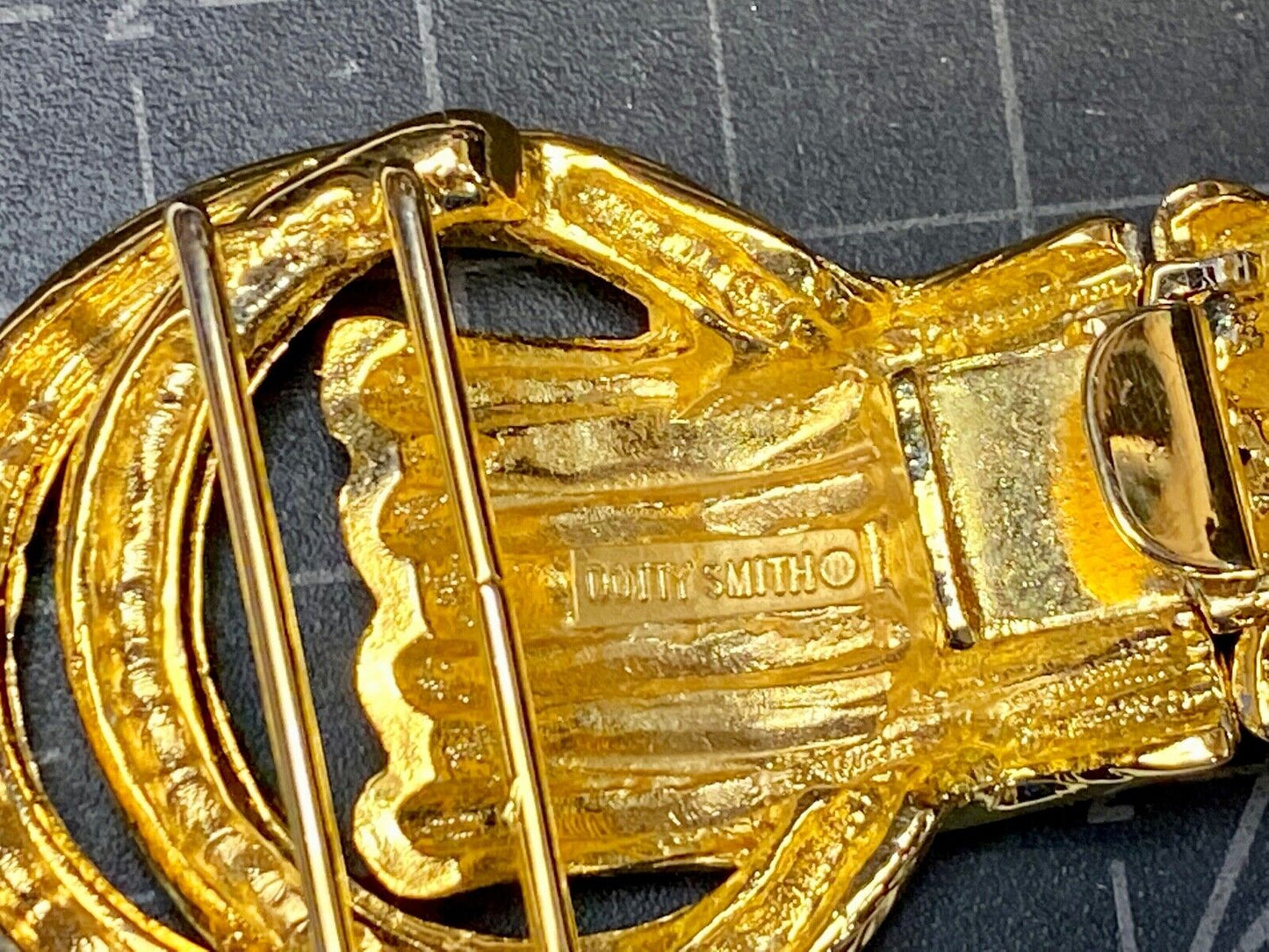 Vintage 2- piece interlocking dual knot ring pattern belt buckle by Dotty Smith