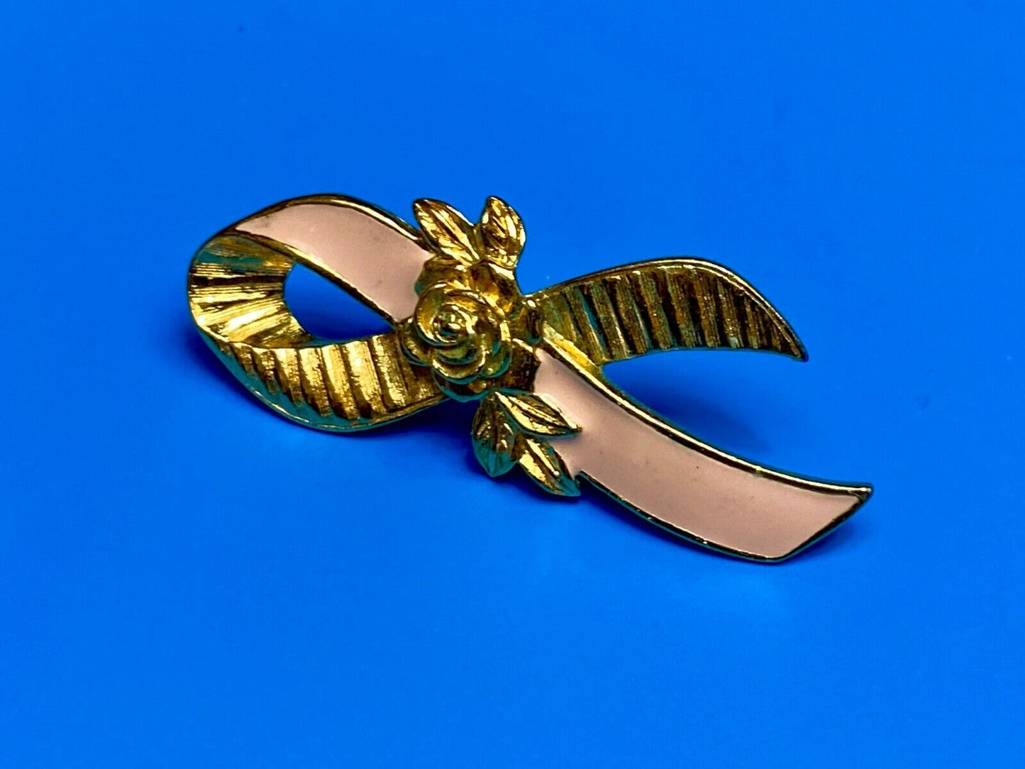 Vintage Avon Breast Cancer Awareness Lapel Pink Flower Ribbon Roses Brooch Pin