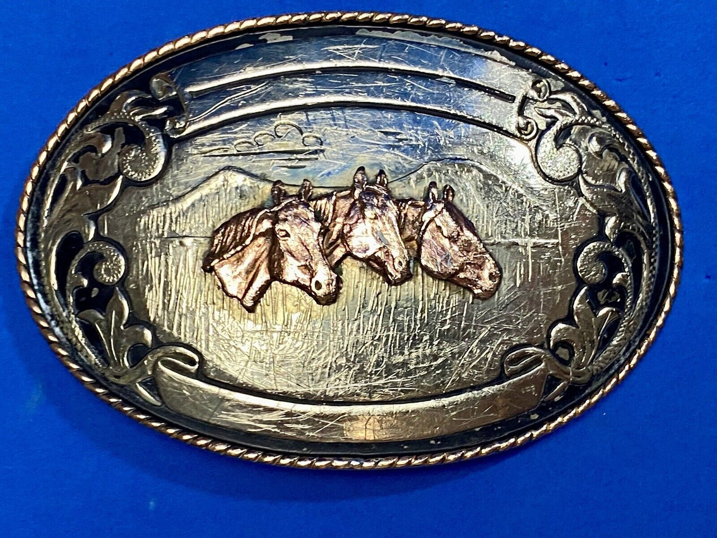 3 Horse Heads LARGE Black boarder belt buckle Comstock silversmiths 122 Grams!