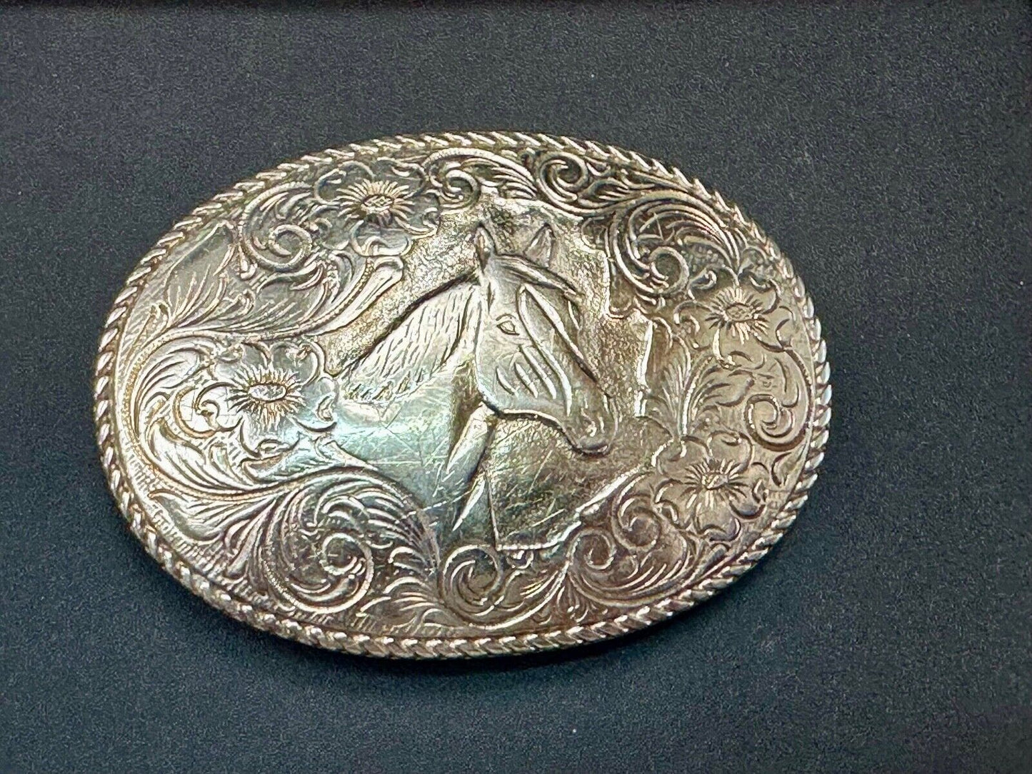 Beautiful large ornate HORSE BUST HEAD on engraved flower swirl belt buckle
