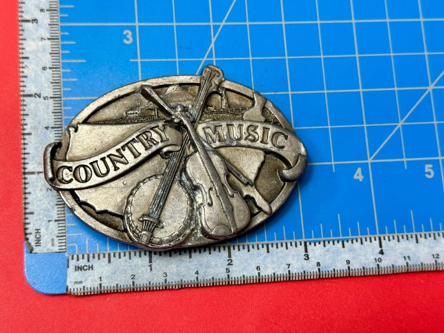 1984 Country Music - Guitar & Banjo pickers Vintage Siskiyou belt buckle E-29