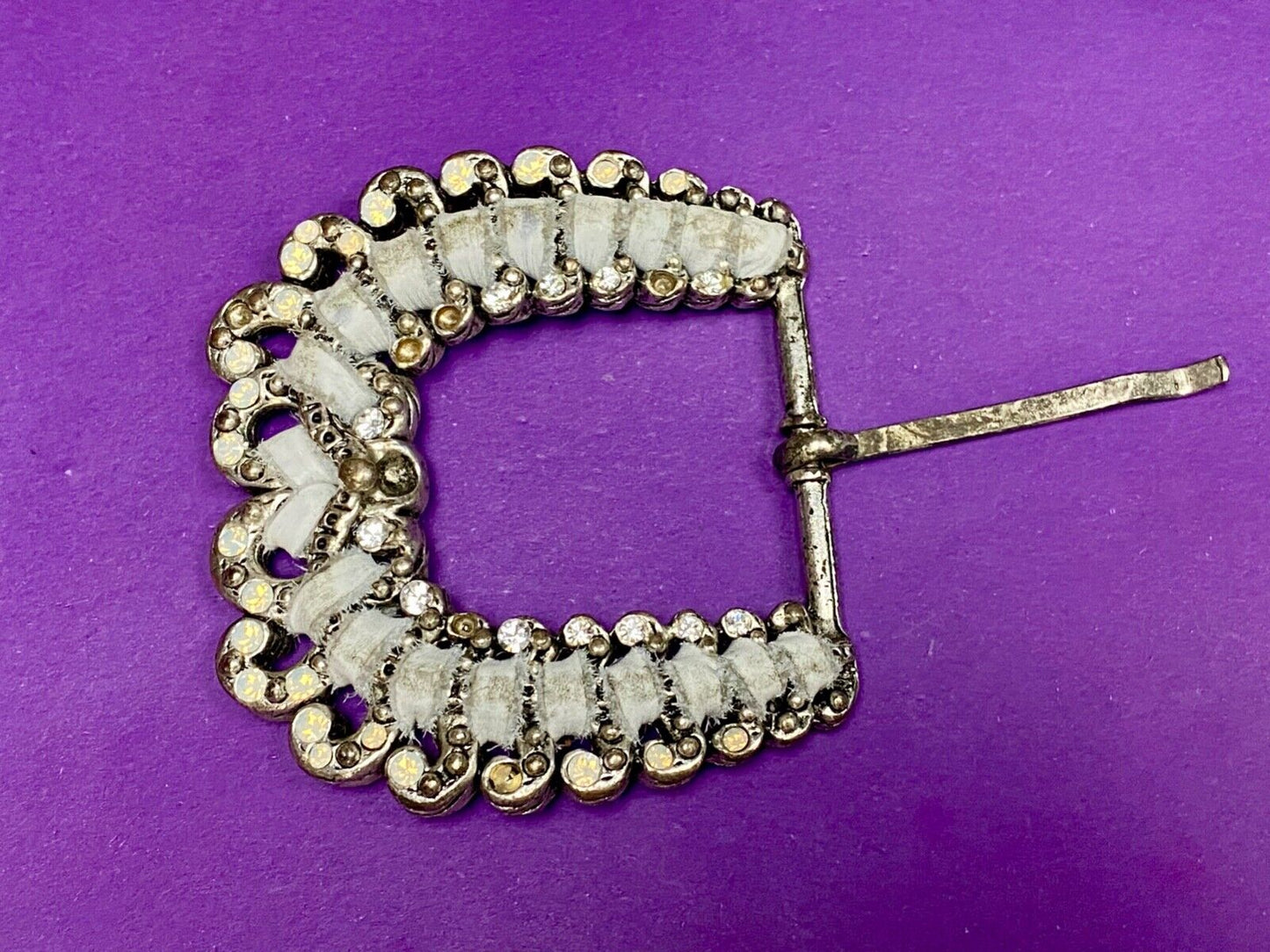 Beautiful White Ribbon Intertwined In Silver Tone Belt Buckle Missing Rhinestone