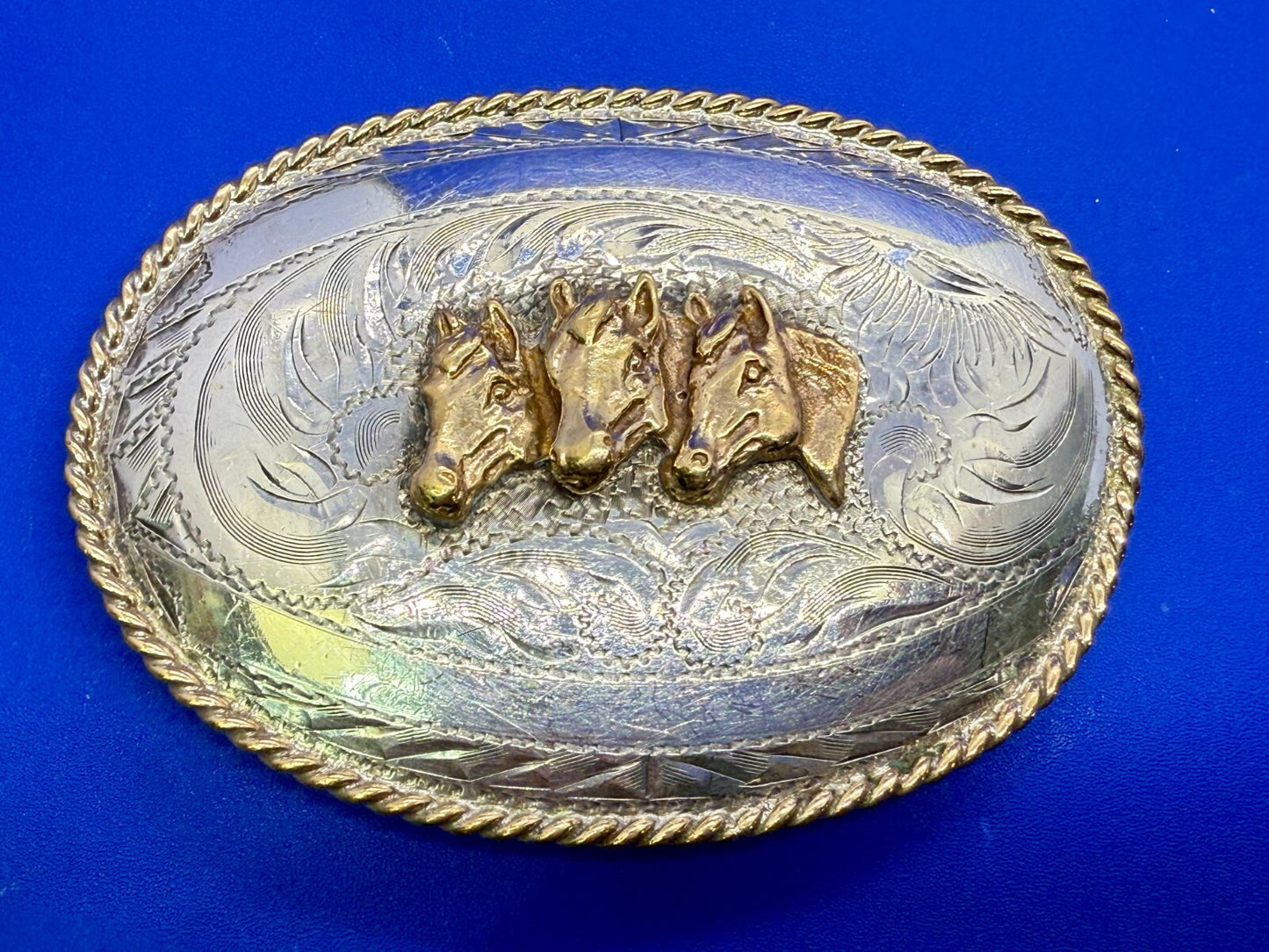 3 Horse Heads - Blank Ribbons Tex Tan Sterling Front Hand Engraved Belt Buckle