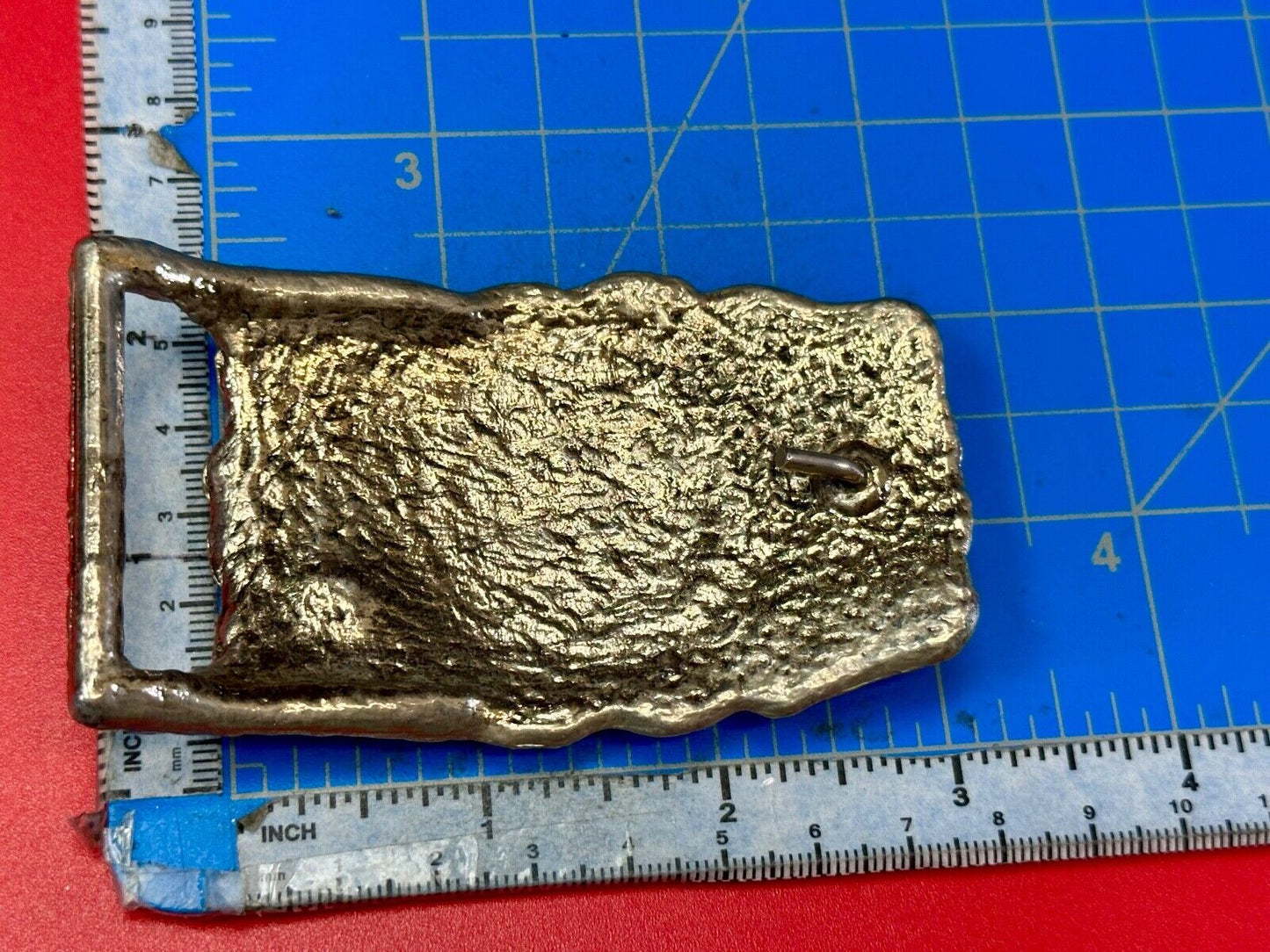 2 horses picture as centerpiece in TEXAS marked silver tone chunky belt buckle