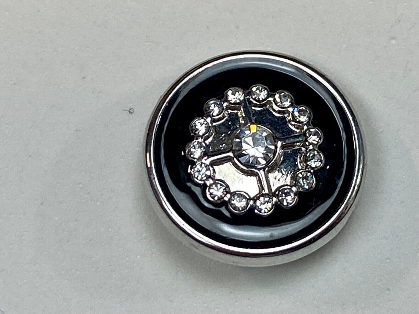 Black Enameled Rhinestone accented 18mm Ginger Snap Magnolia And Vine