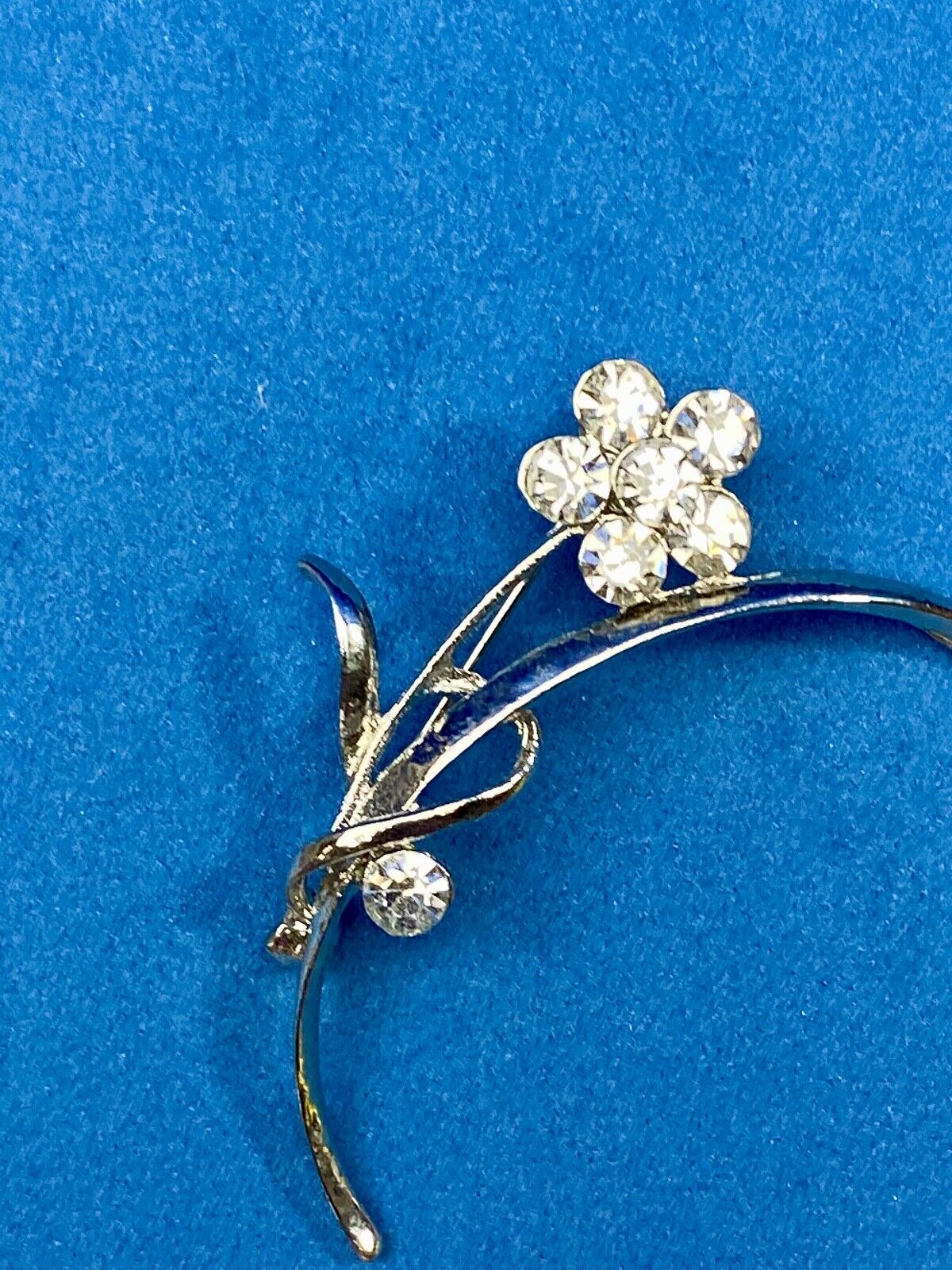 Beautiful Figural Flower With Rhinestone Accents Signed Silver Tone Brooch Pin