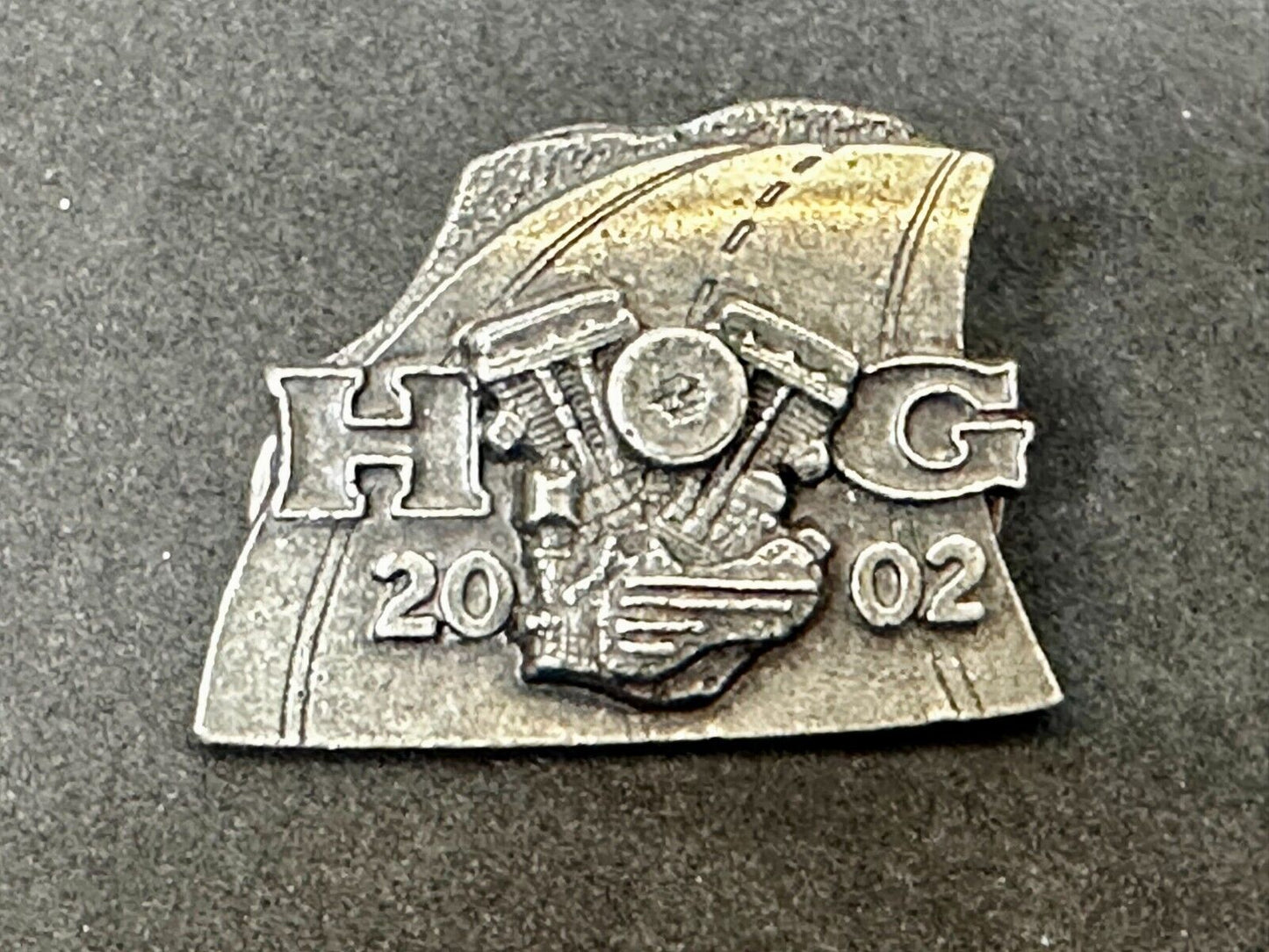 2002 Harley Davidson Engine Owners Group HOG Pin for Jacket or Vest