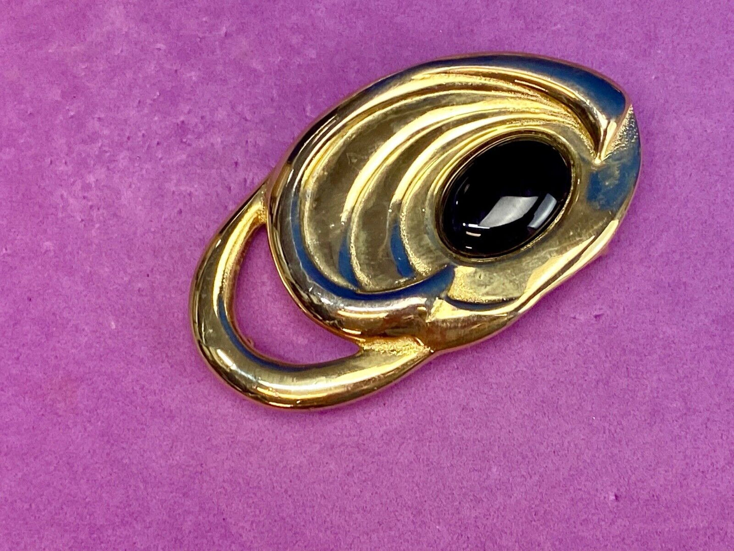 VINTAGE ABSTRACT ARTWORK GOLD TONE BACK CENTERPIECE BELT BUCKLE Ginnie Johnson