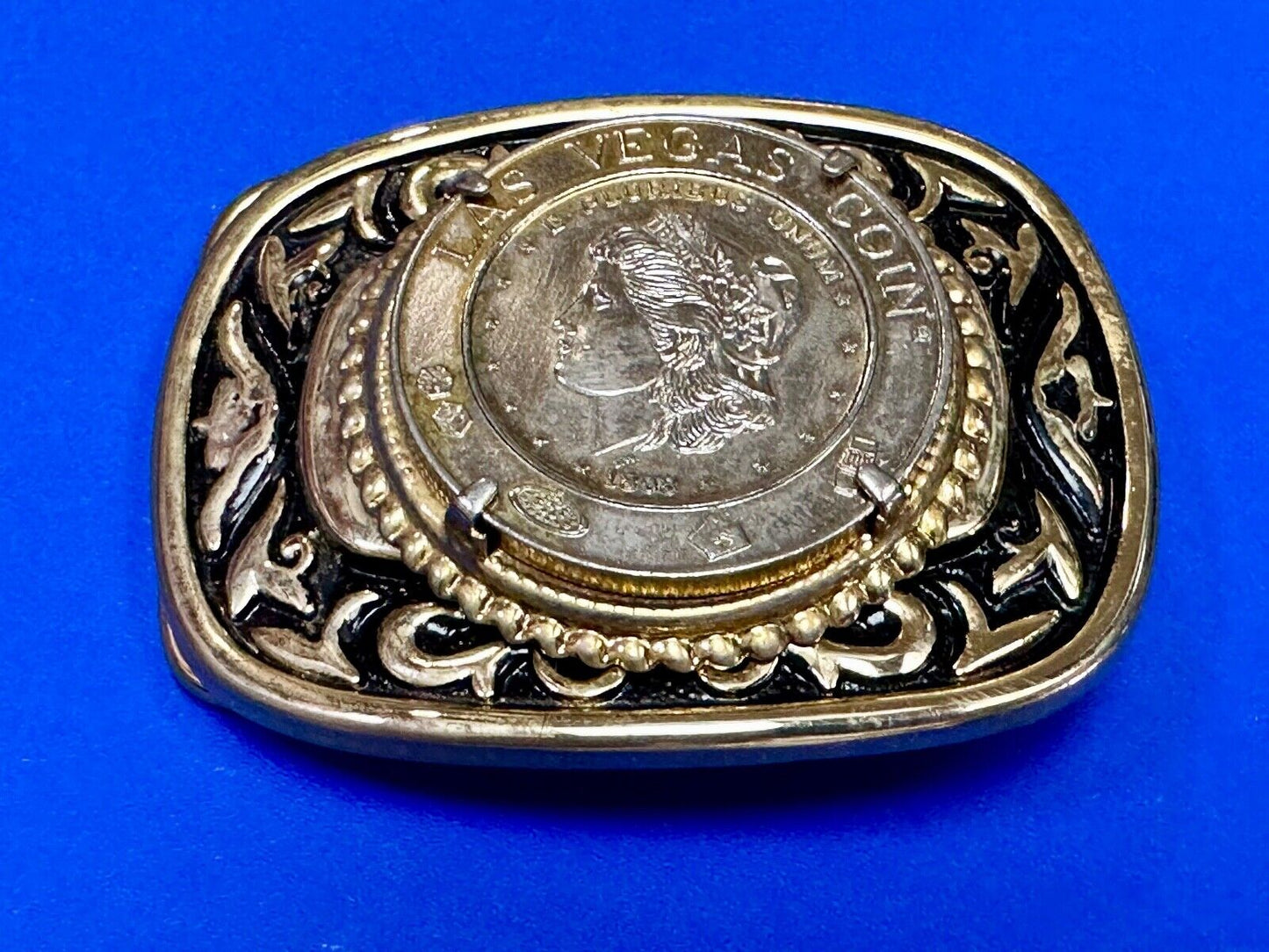VINTAGE CASINO SOUVENIR LAS VEGAS NEVADA DOLLAR FAUX 1878 COIN METAL BELT BUCKLE
