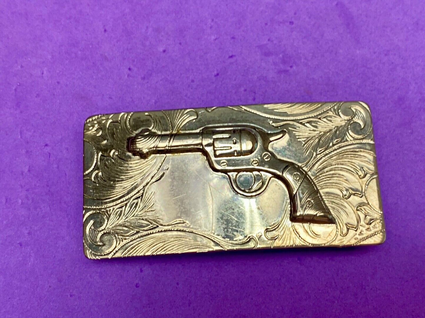 Beautiful Gun Pistol Six Shooter Rockmount flower swirl rectangular belt buckle