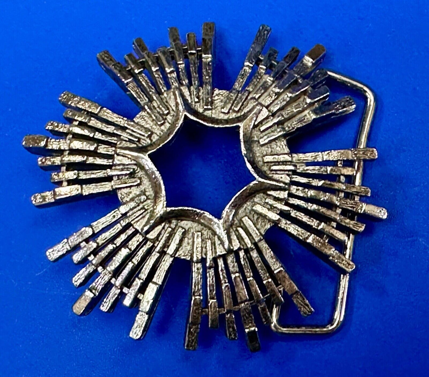 Art Deco Theme Style vintage B-Low The Belt Belt Buckle