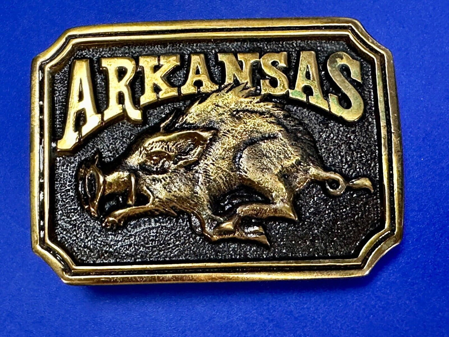 ARKANSAS RAZORBACK Solid Brass Vintage 1977 Belt Buckle Heritage Mint LTD