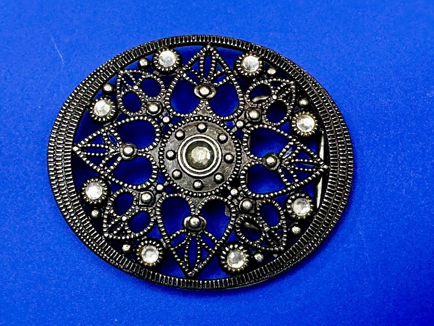 Beautiful Flower Design Rhinestone Accent Open Work Women's Belt Buckle