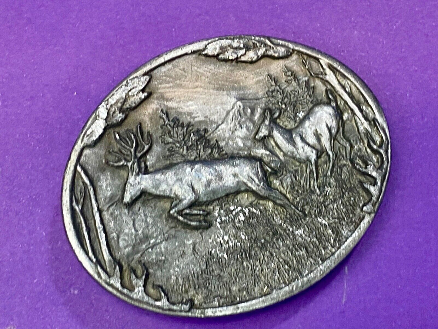 Vintage 1985 Two grazing Deer in nature belt buckle by C+J