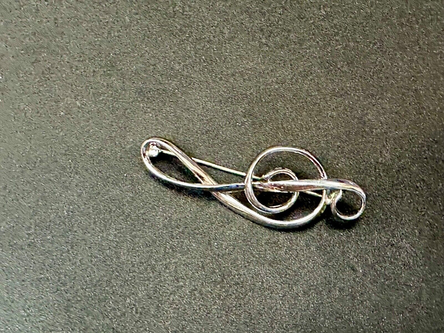 Treble clef music theme signed vintage brooch pin from estate find