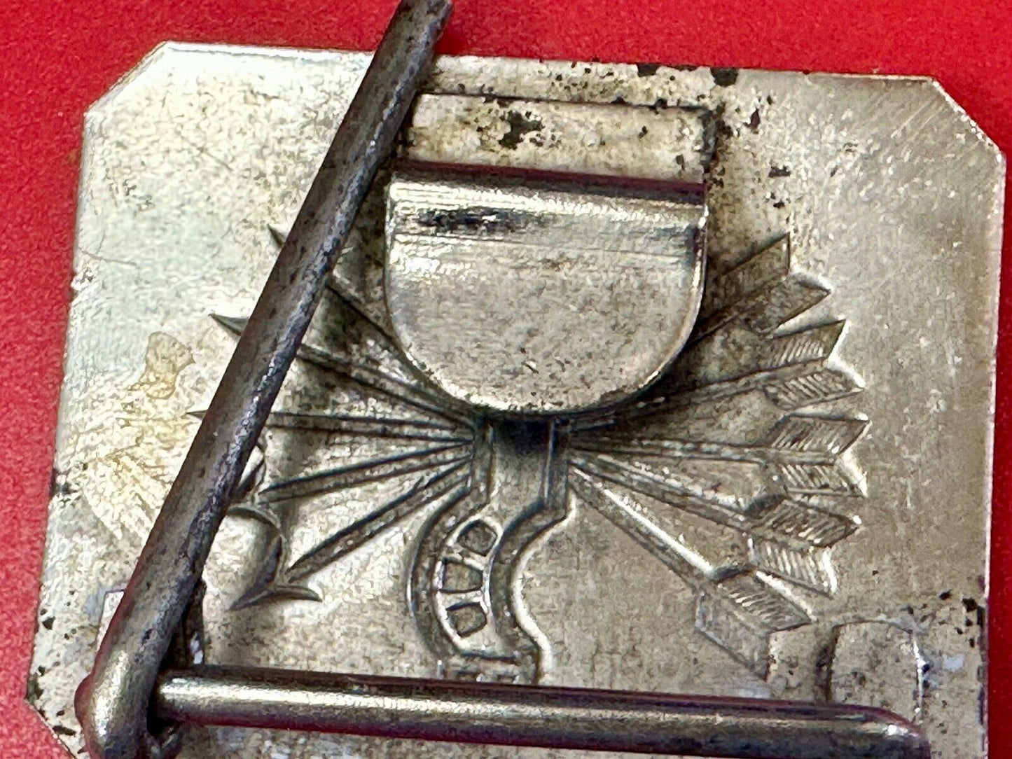 The 5 Arrows Hotel? Waddesdon Manor? England Family Embalm? Antique belt buckle