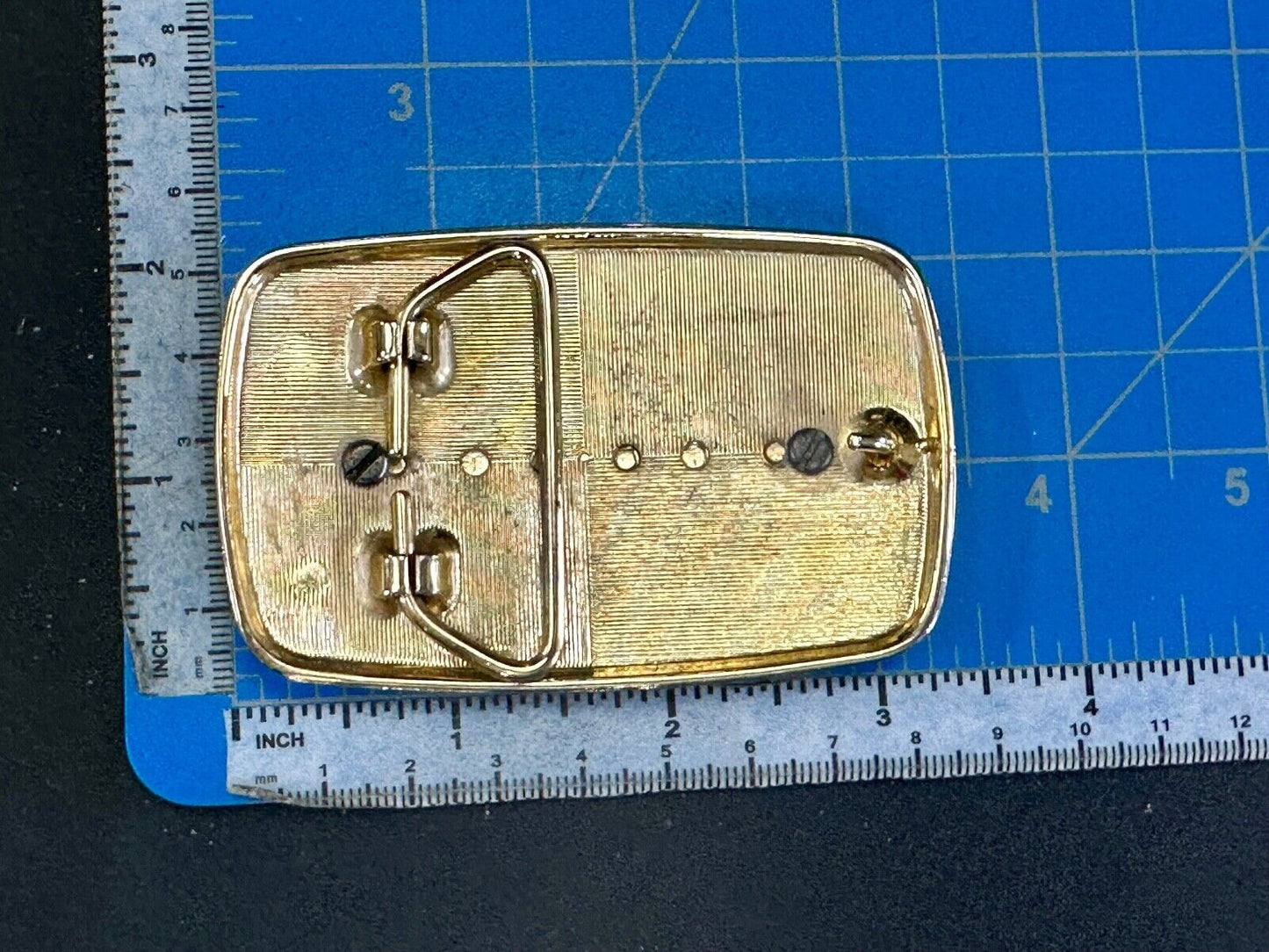 Vintage cabochon cab style flower centerpiece beautiful gold tone belt buckle