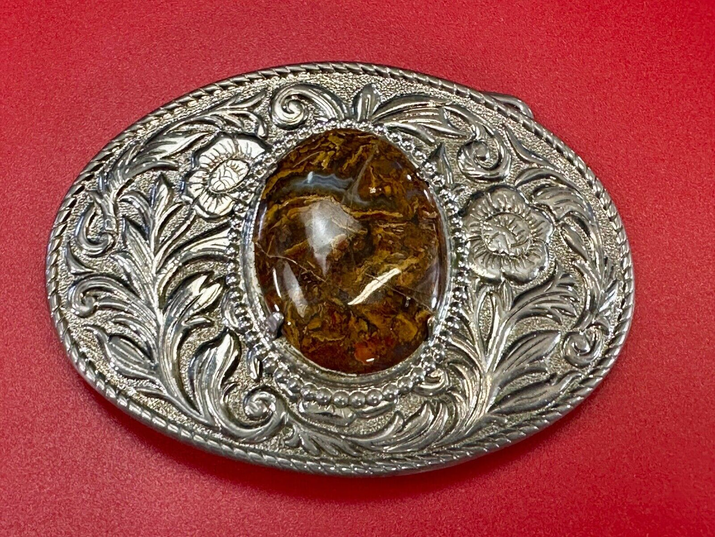 Beautiful cabochon cab stone centerpiece on western silver tone belt buckle