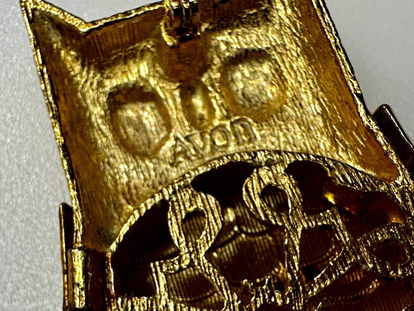 Beautiful Owl Perfume Glace Gold Tone Brooch Pin Signed by Avon