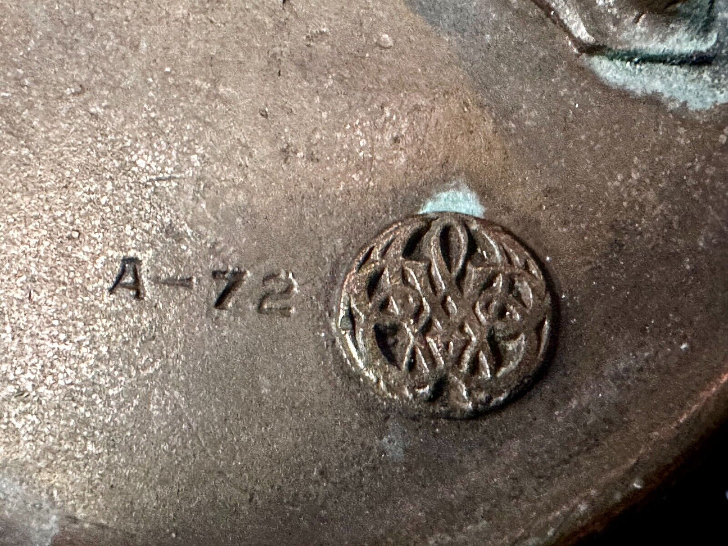 Village Scene Fiddle Miner Workers Bergamot Brass Works A-72 Belt Buckle