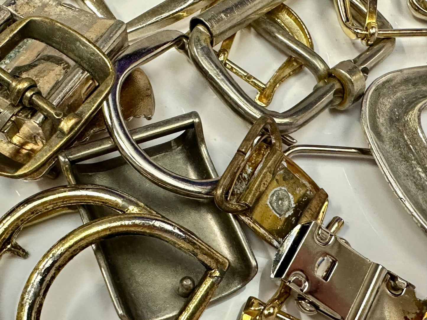 27 Piece Mixed Lot, Grab Bag - Resale Gifts! Vintage & Modern Belt Buckles