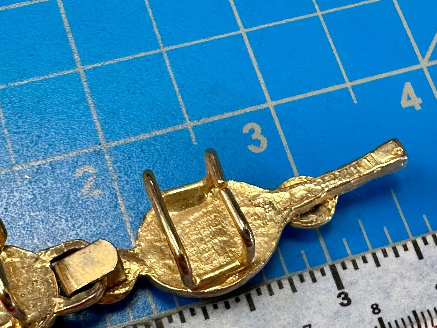 Tennis Raquette Vintage Two-piece interlocking gold tone belt buckle