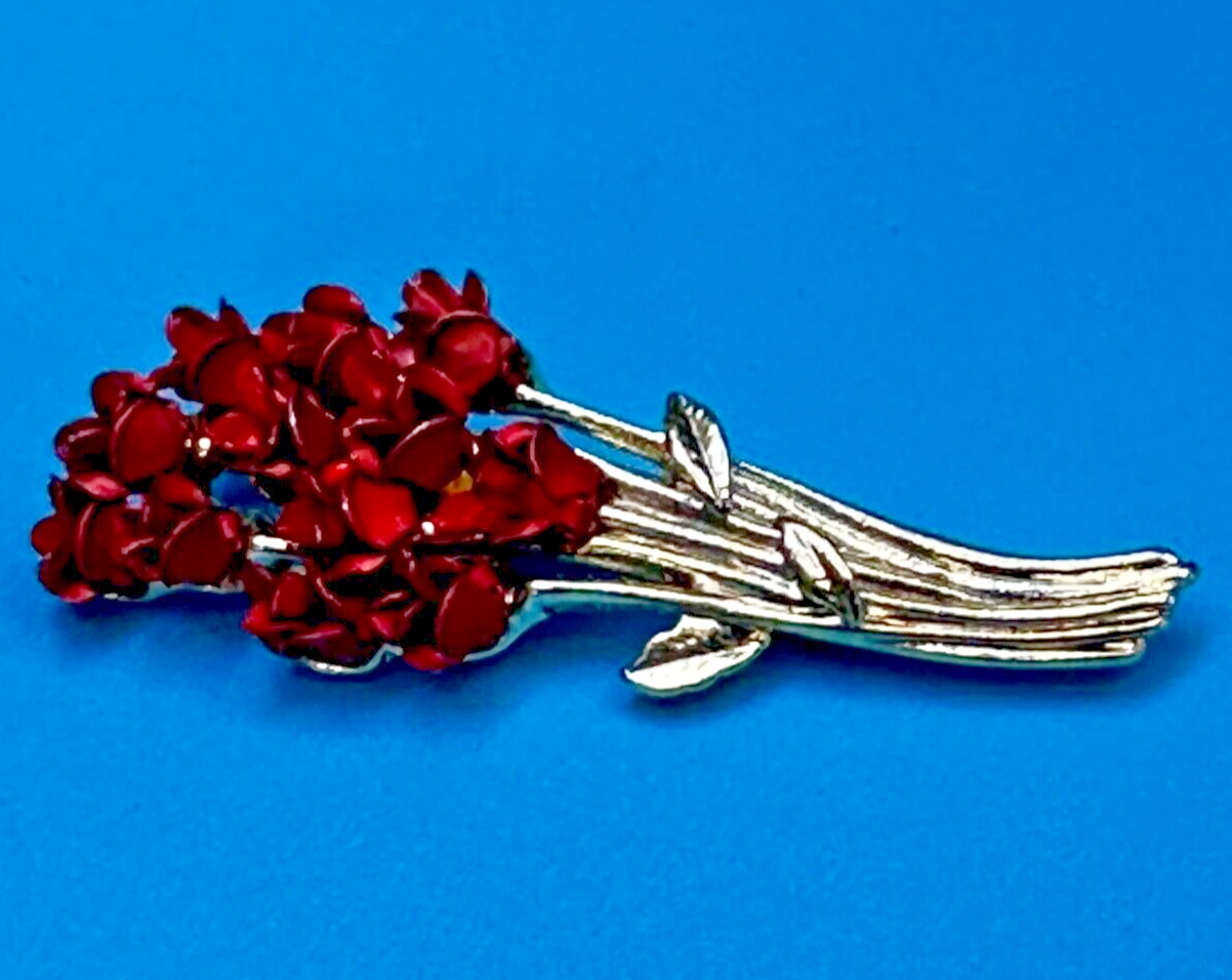 Beautiful Dozen of Red Roses Bouquet Gold Tone Brooch Pin Signed DM 97