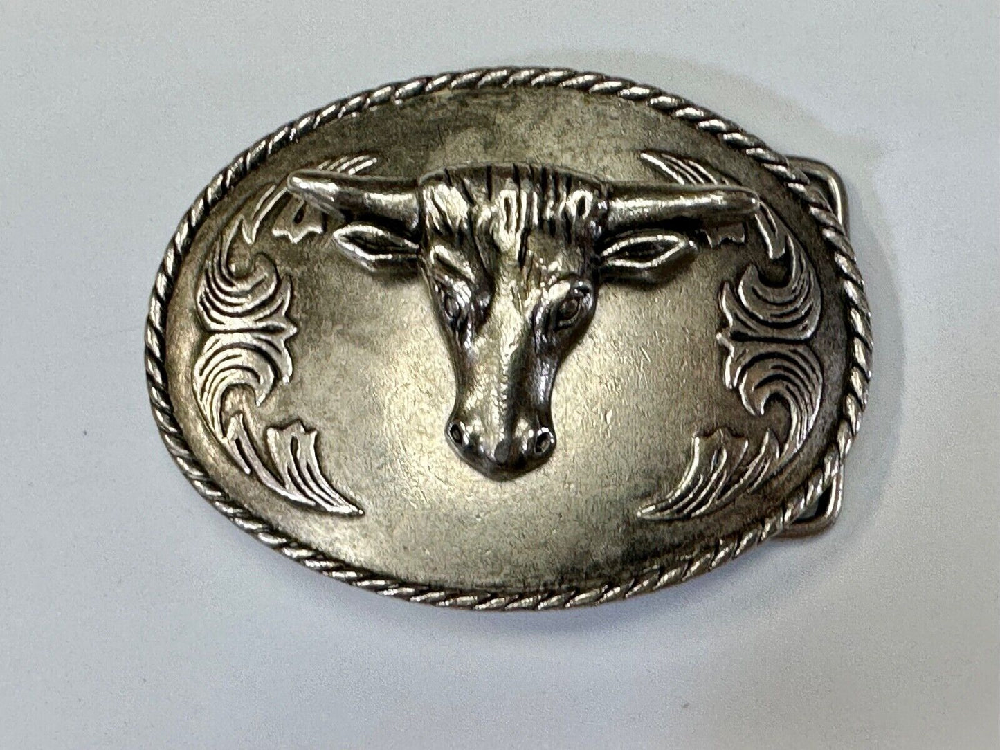 The Longhorn cow steer - cowboys cowgirls western oval silver tone belt buckle