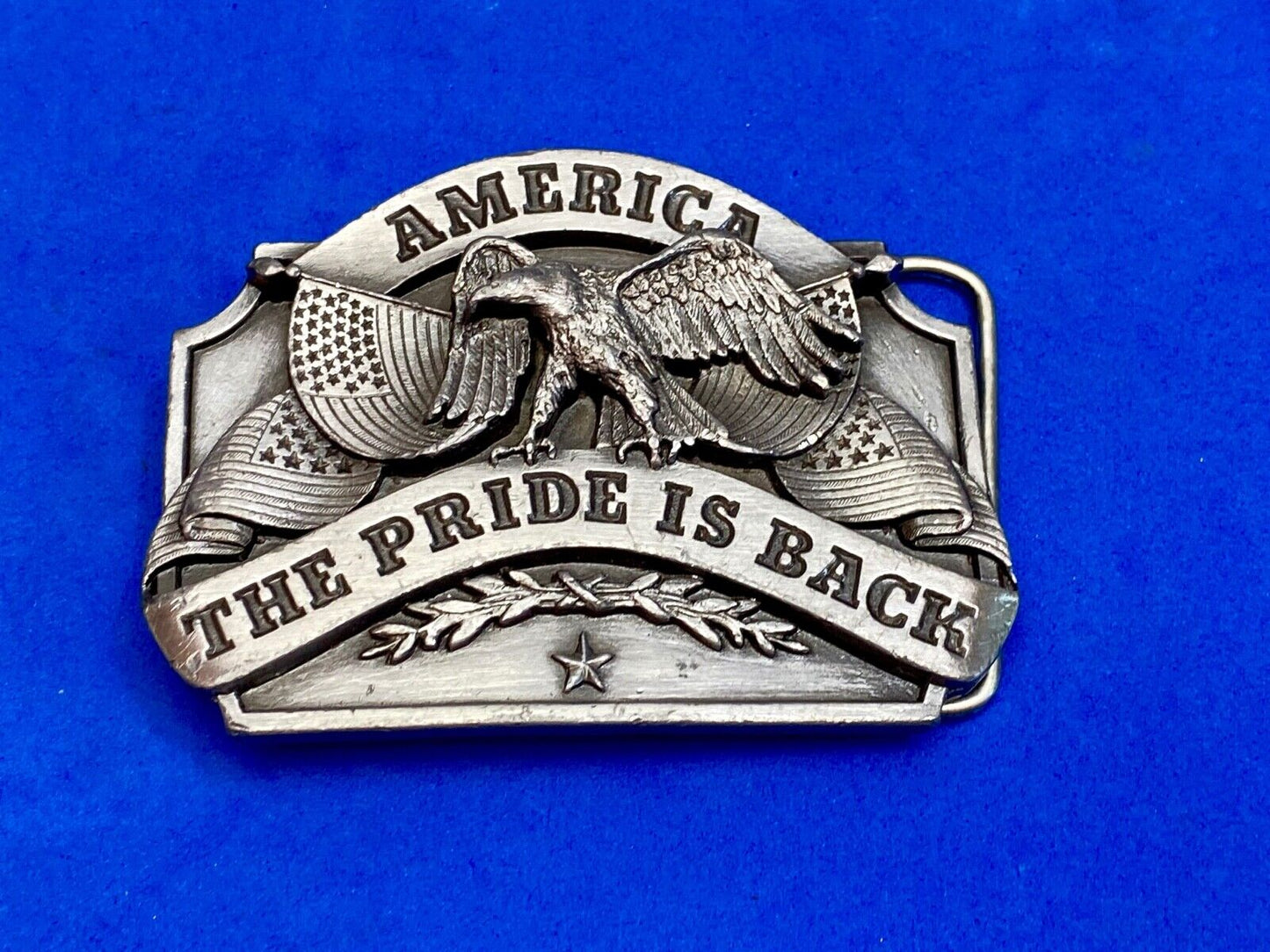 Vintage 1986 ***America*** The Pride Is Back Pewter Buckle By Siskiyou D-40