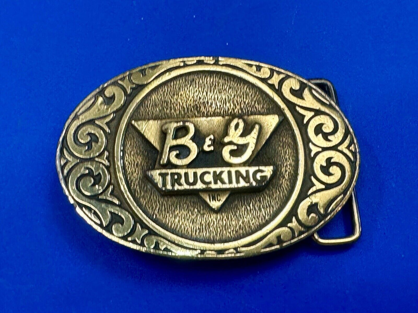 Vintage B & Y Trucking Western Promotional Advertising belt buckle