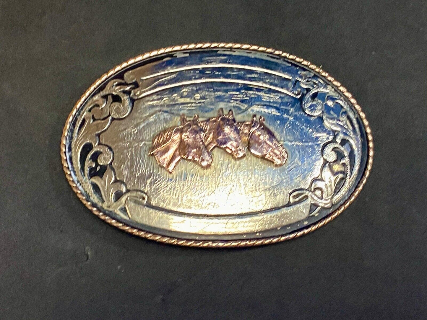 3 Horse Heads LARGE Black boarder belt buckle Comstock silversmiths 122 Grams!