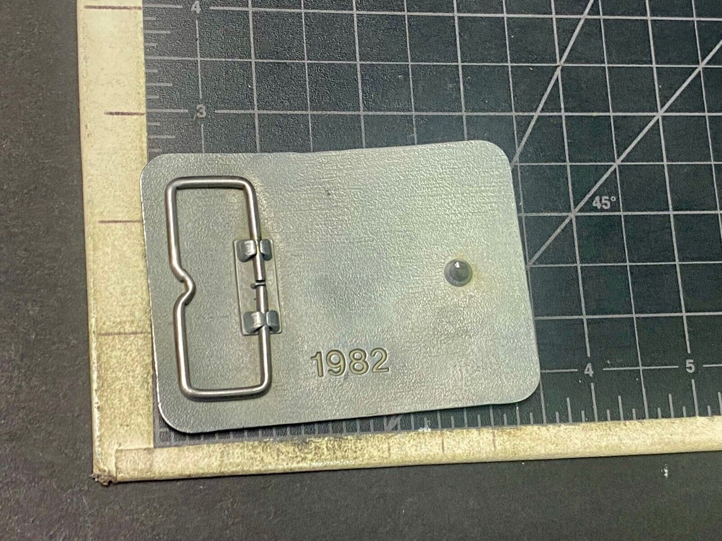 1982 NEW HOLLAND I'm Proud to be a Reliable American Farmer Belt Buckle