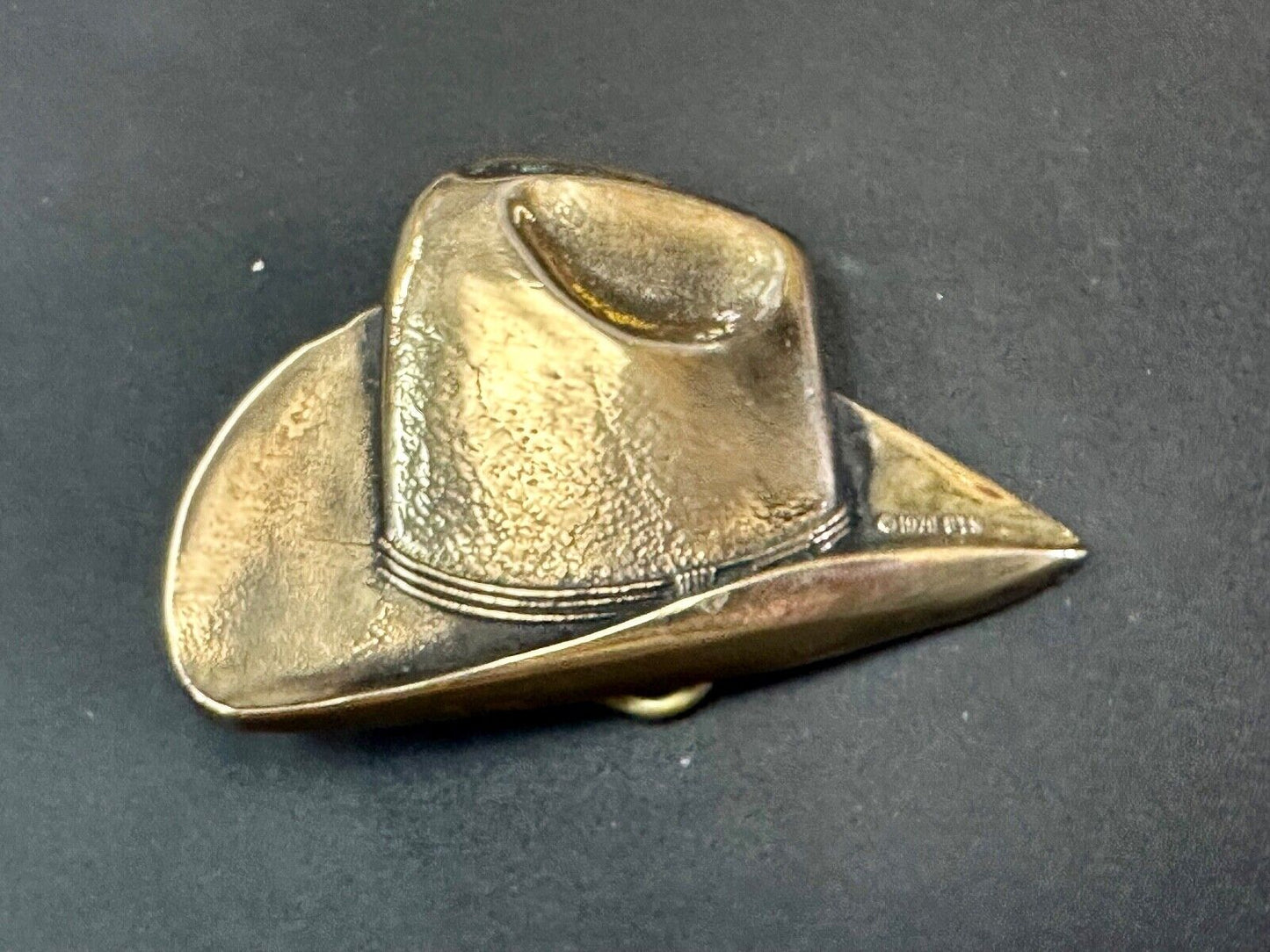 1978 BTS Cowboy Hat Figural Western Rodeo Vintage Cowboy Wearz belt buckle