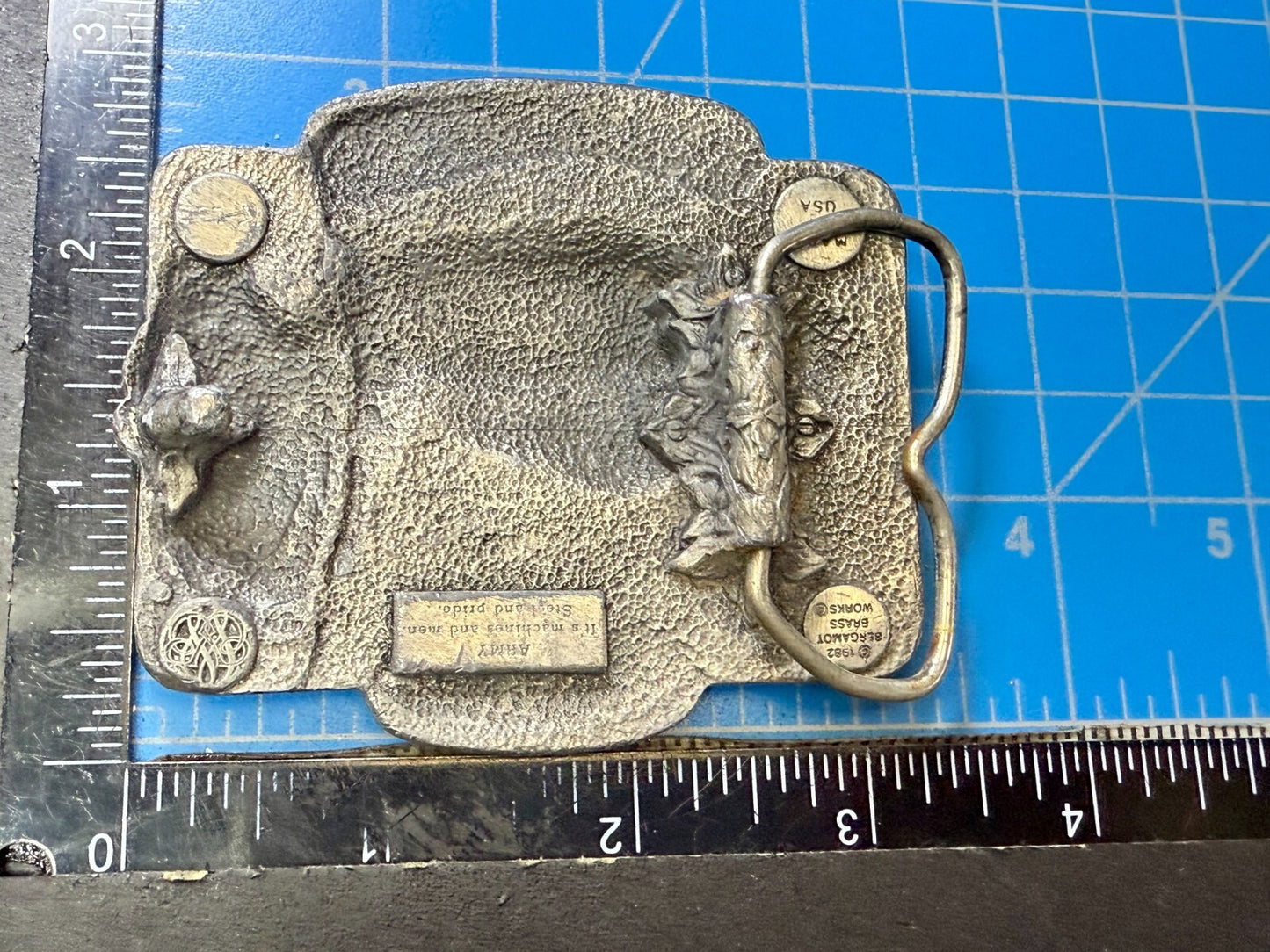 Bergamot U.S. Army K-132 Tank Flag Vtg. 1982 United States Military Belt Buckle