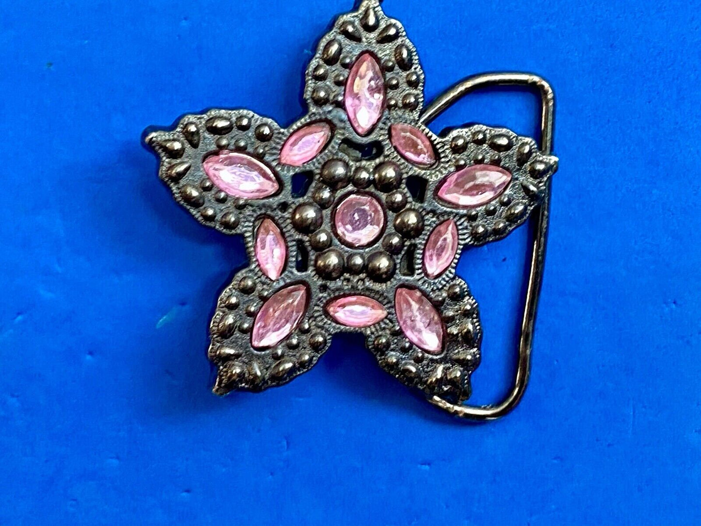 Beautiful star Vintage Cut - Out Multiple rhinestone belt buckle