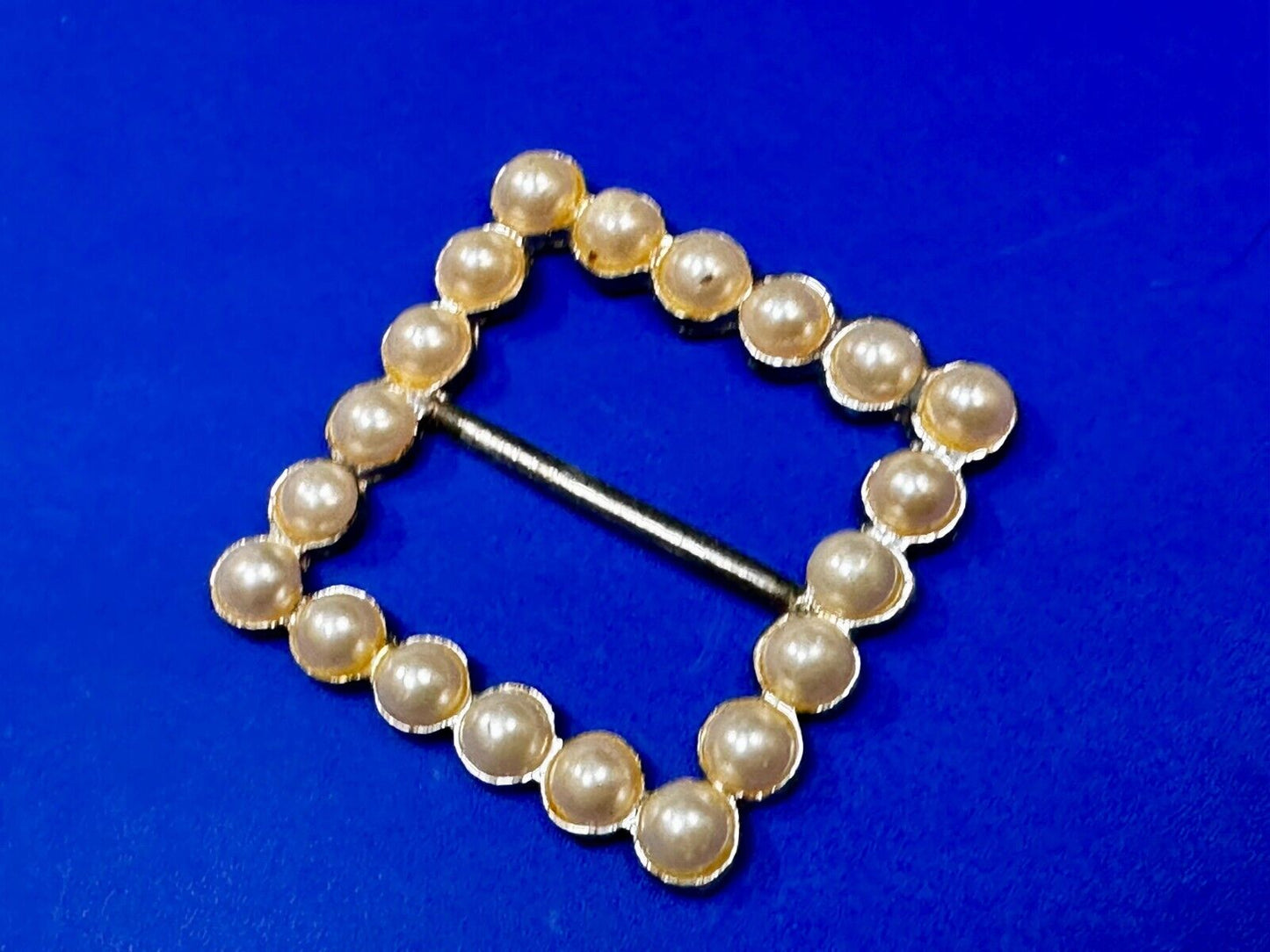 Vintage Faux Pearls Rectangular Gold Tone Plastic Belt Scarf Clip Slide Buckle