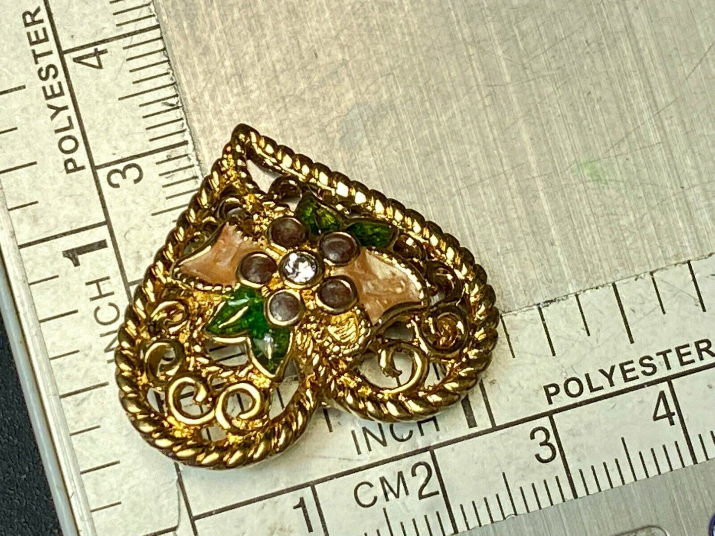 Beautiful I Love You heart-shaped see-through gold tone? 1" pin brooch