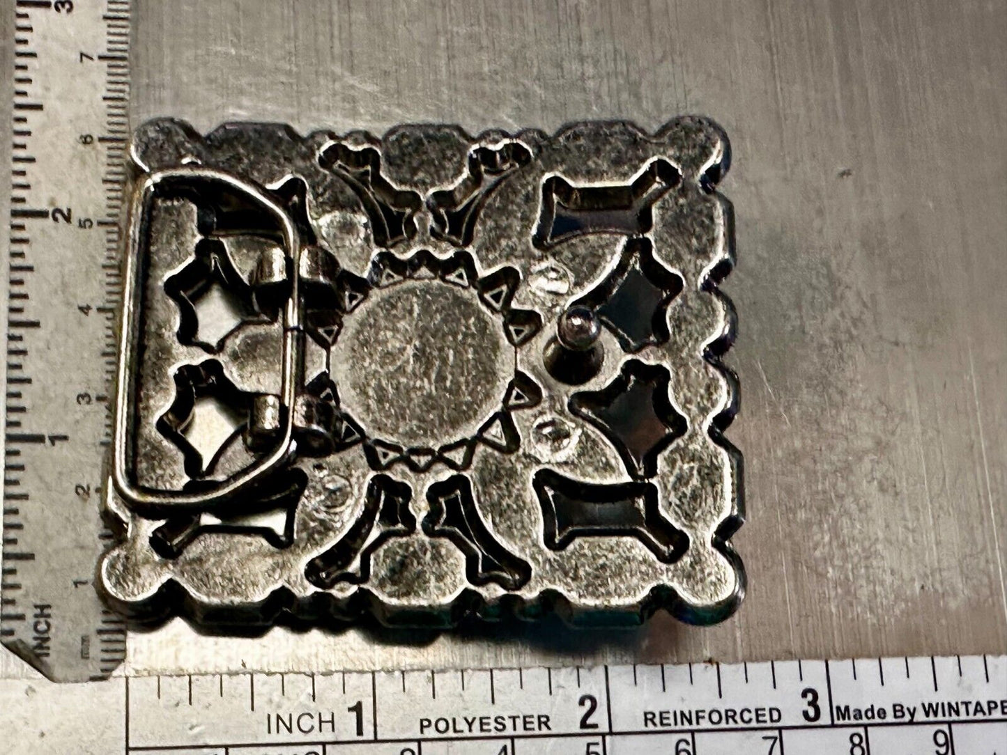 Beautiful Faux Flower Turquoise Stone Covered Hippie Vibe Western Belt Buckle
