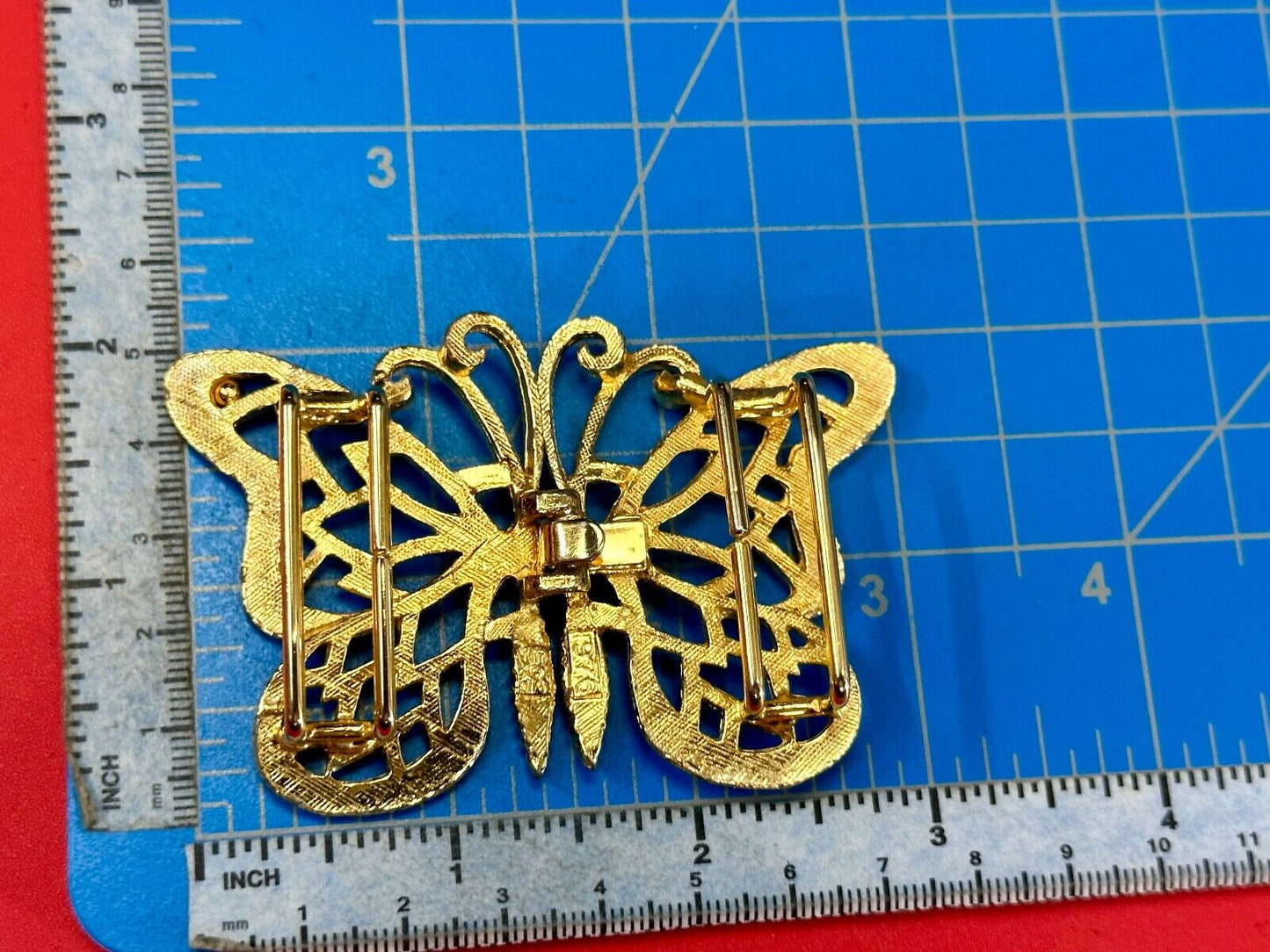 Beautiful BUTTERFLY gold tone two-piece interlocking Mimi Di N 1976 belt buckle