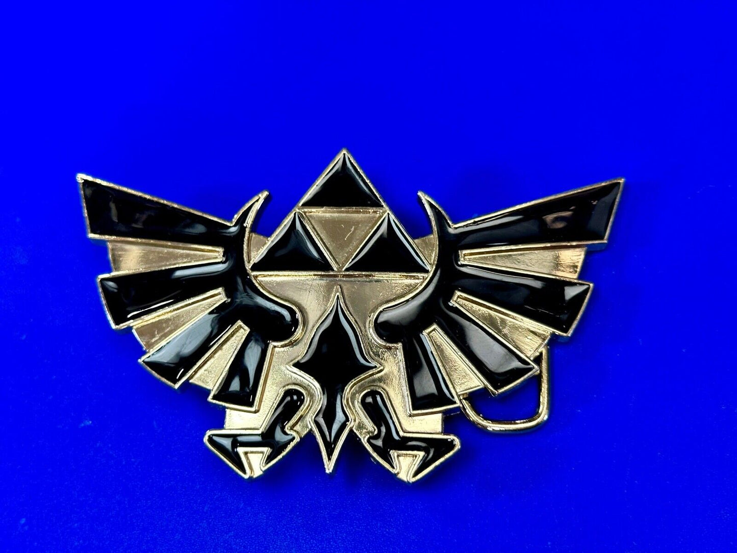 The Legend Of Zelda Black Golden Crest Triforce Nintendo 2008 Belt Buckle Hylian
