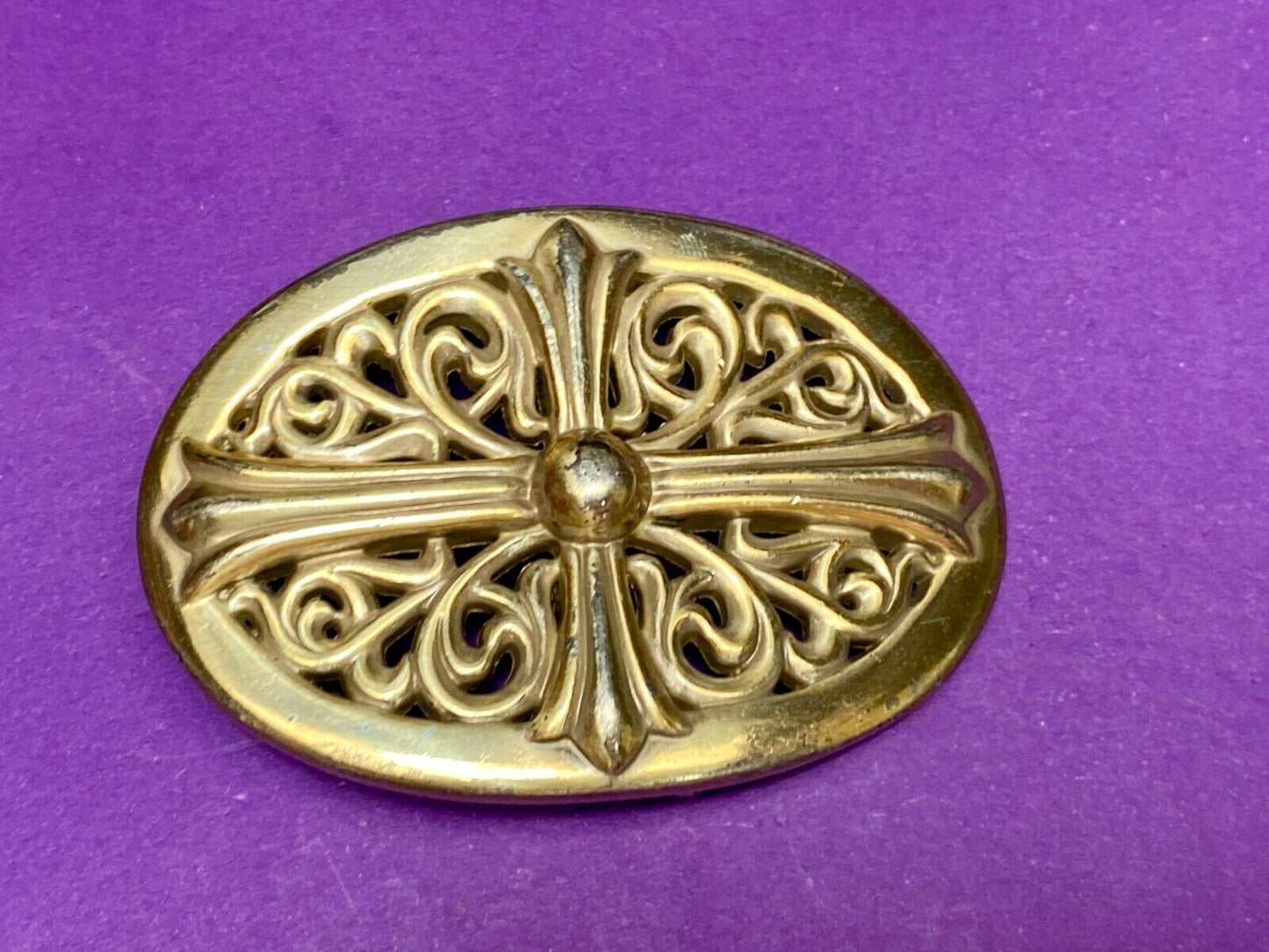 Beautiful Ornate Gold Color Western See Through Oval Belt Buckle