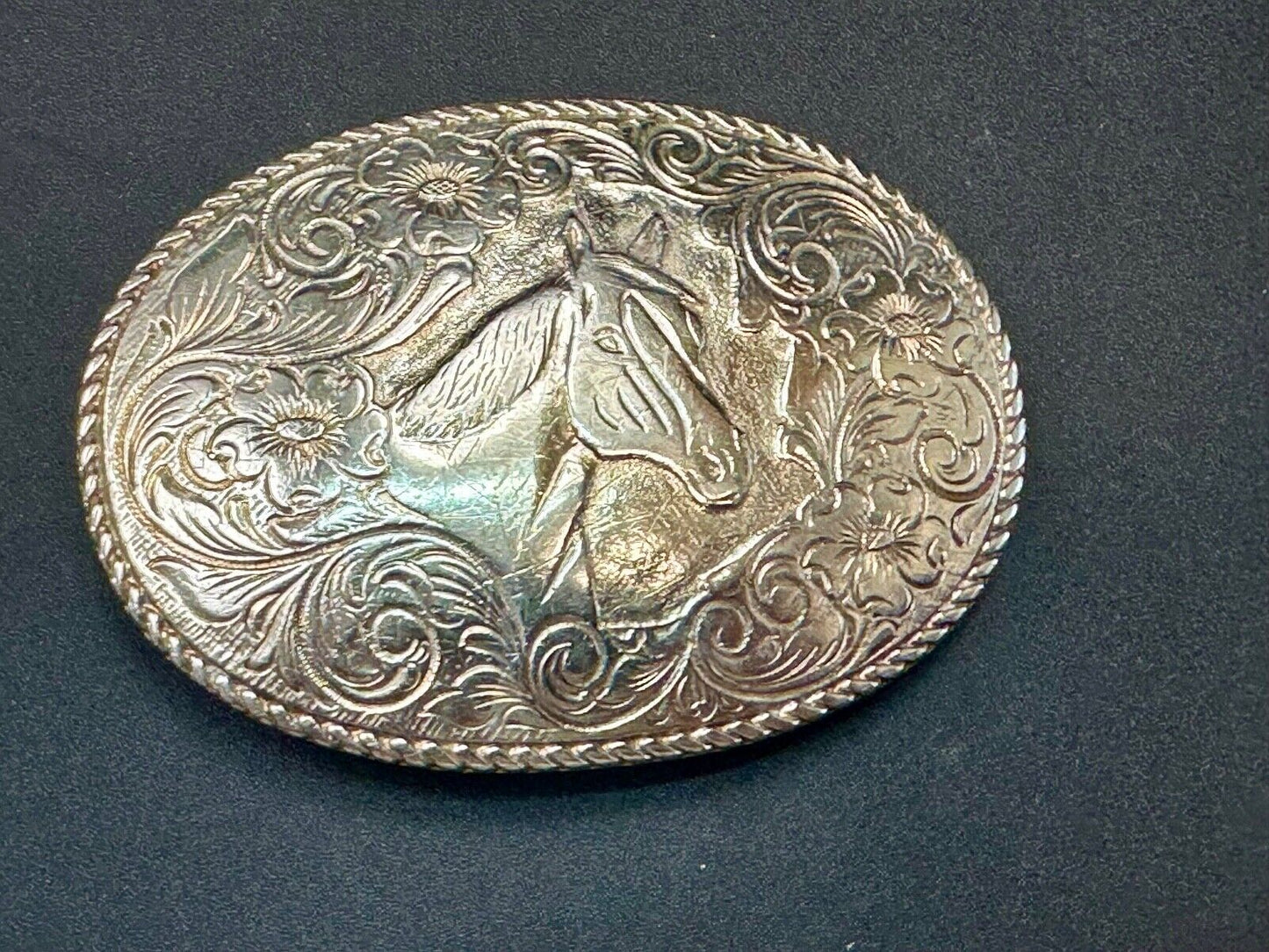 Beautiful large ornate HORSE BUST HEAD on engraved flower swirl belt buckle
