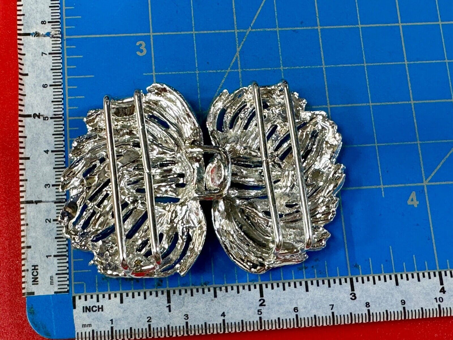 Two piece interlocking sea leaf brushed pattern see through pattern belt buckle