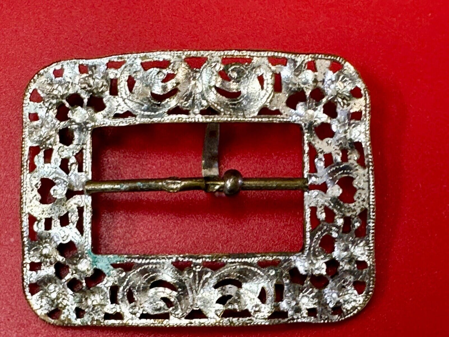 Beautiful antique silver color see through flower swirl belt buckle